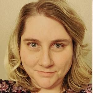 Meet your Posher, Elissa